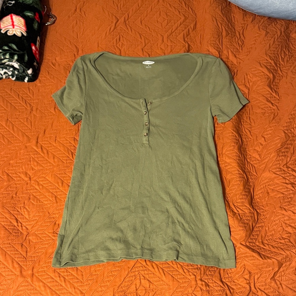 Old Navy Olive Short Sleeve Tee